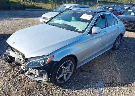 2015 Mercedes-Benz C 300 Sport 4Matic из США, поврежденный, VIN 55SWF4KB5FU010188